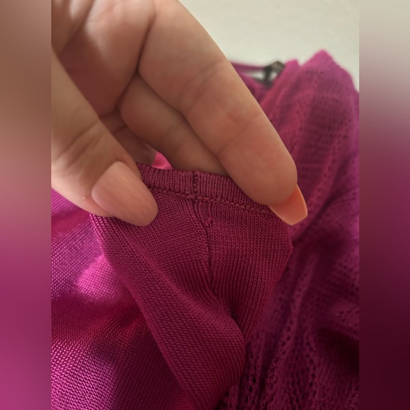 Used Bebe one arm fuschia pink blouse- size l - Picture 12 of 16